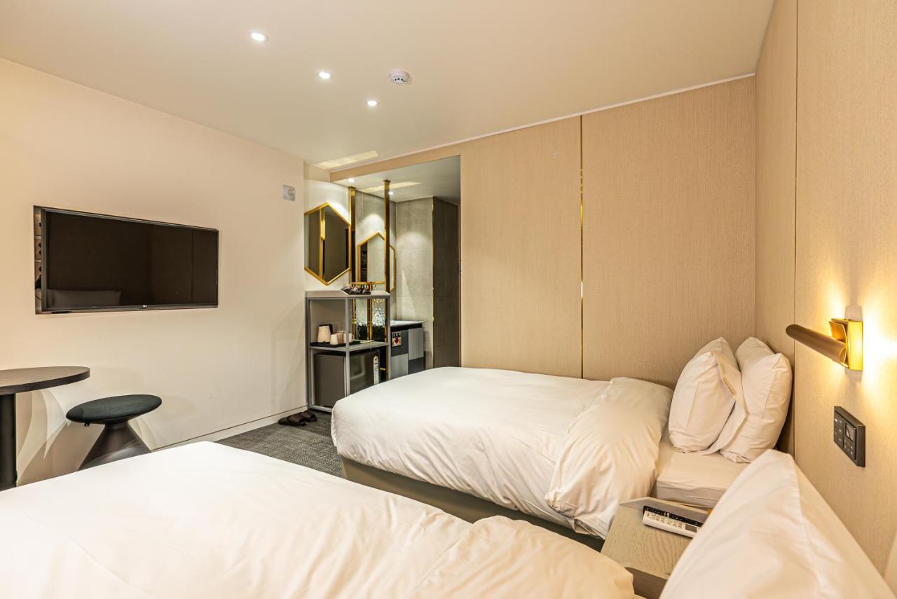 Hotel The Grang Seogwipo Extérieur photo