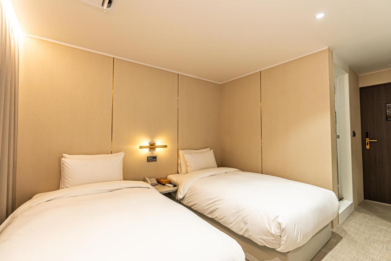 Hotel The Grang Seogwipo Extérieur photo