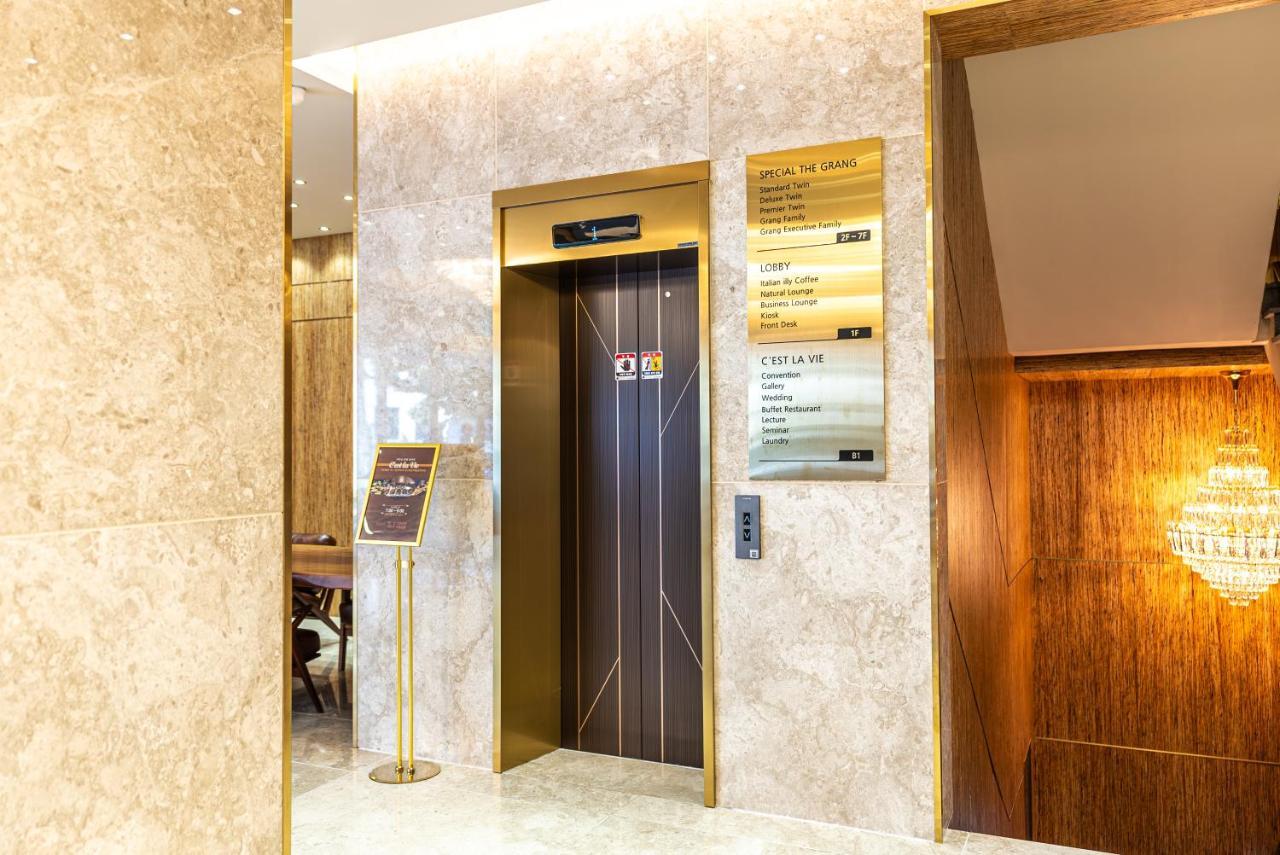 Hotel The Grang Seogwipo Extérieur photo