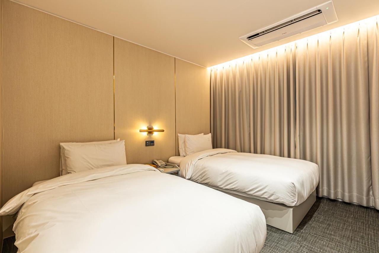 Hotel The Grang Seogwipo Extérieur photo