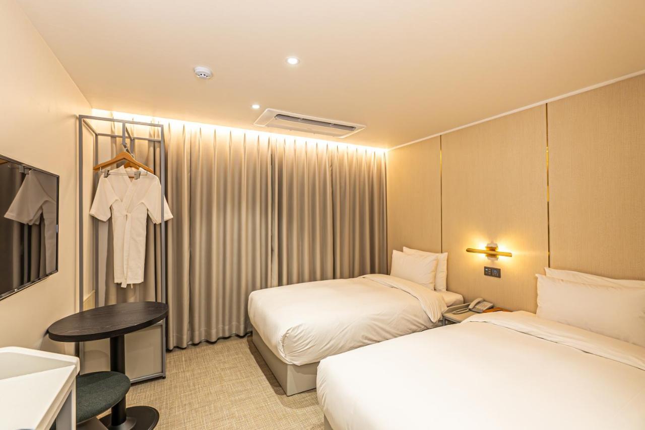 Hotel The Grang Seogwipo Extérieur photo