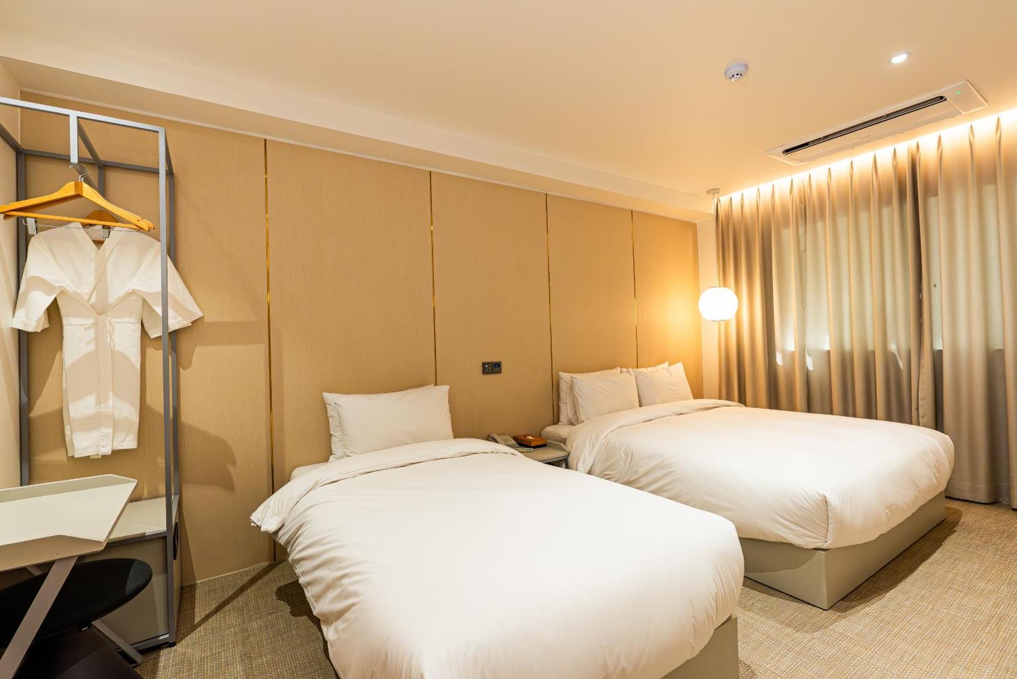 Hotel The Grang Seogwipo Extérieur photo