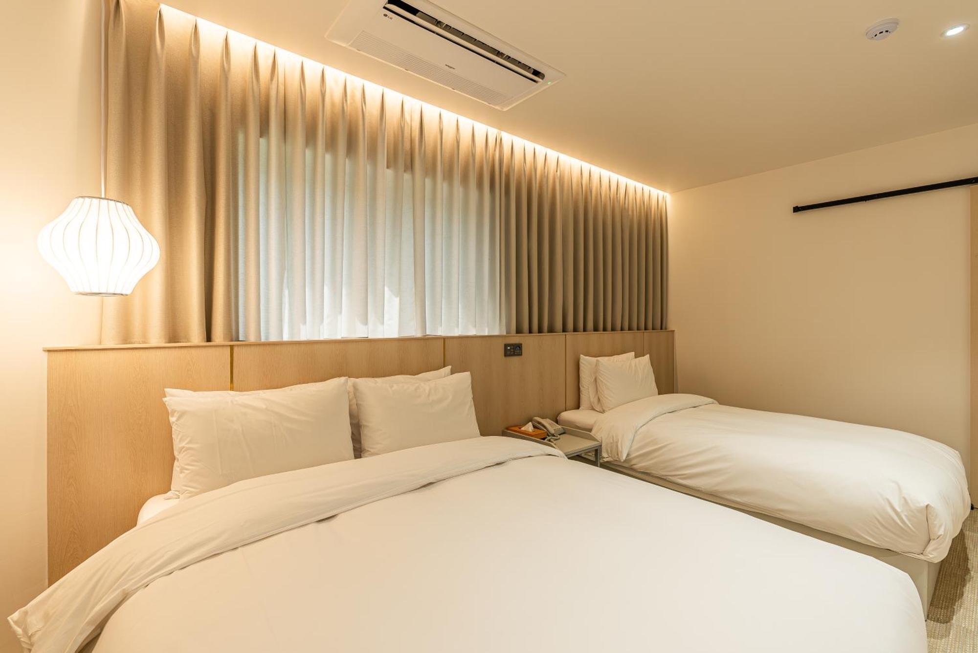 Hotel The Grang Seogwipo Extérieur photo