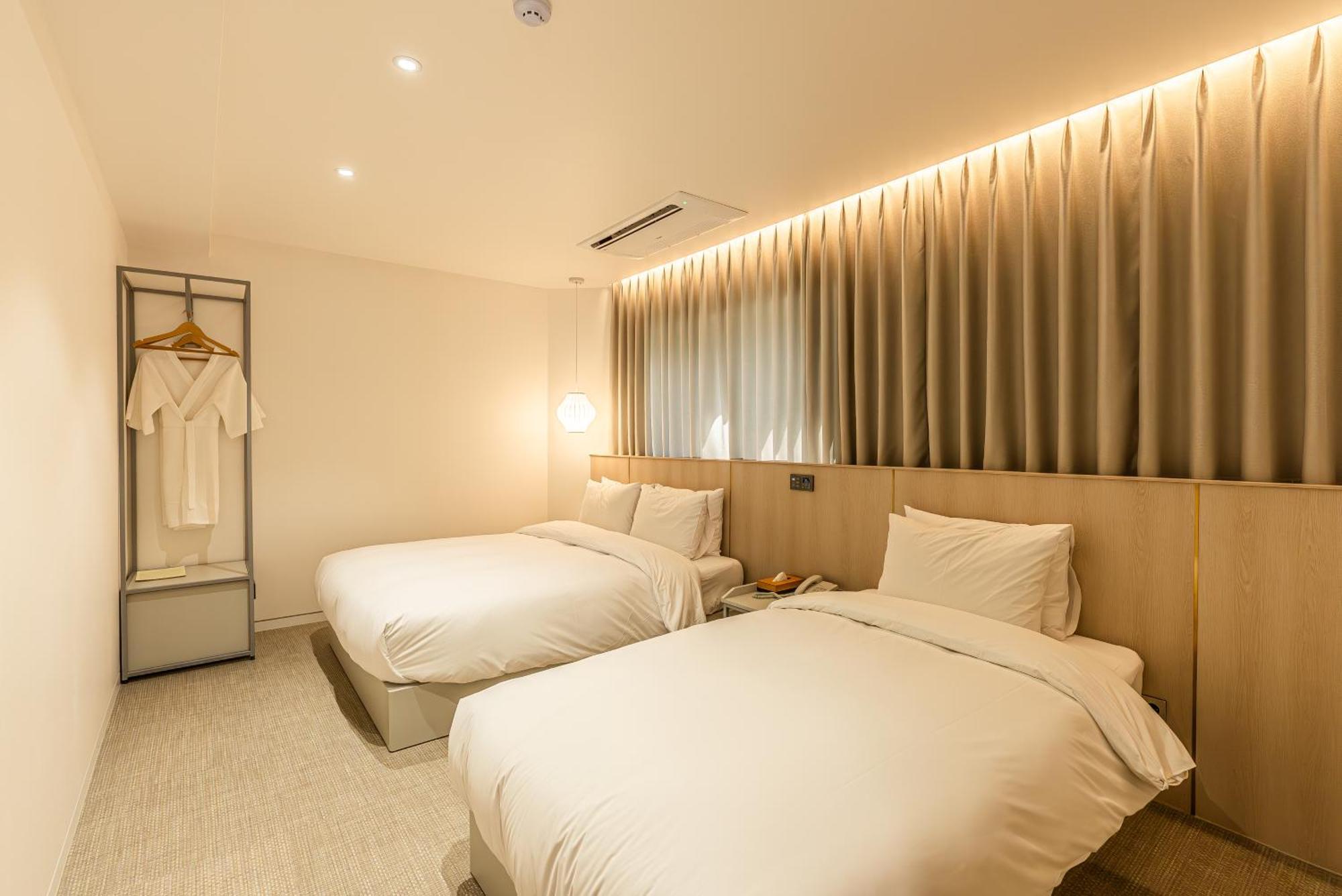 Hotel The Grang Seogwipo Extérieur photo
