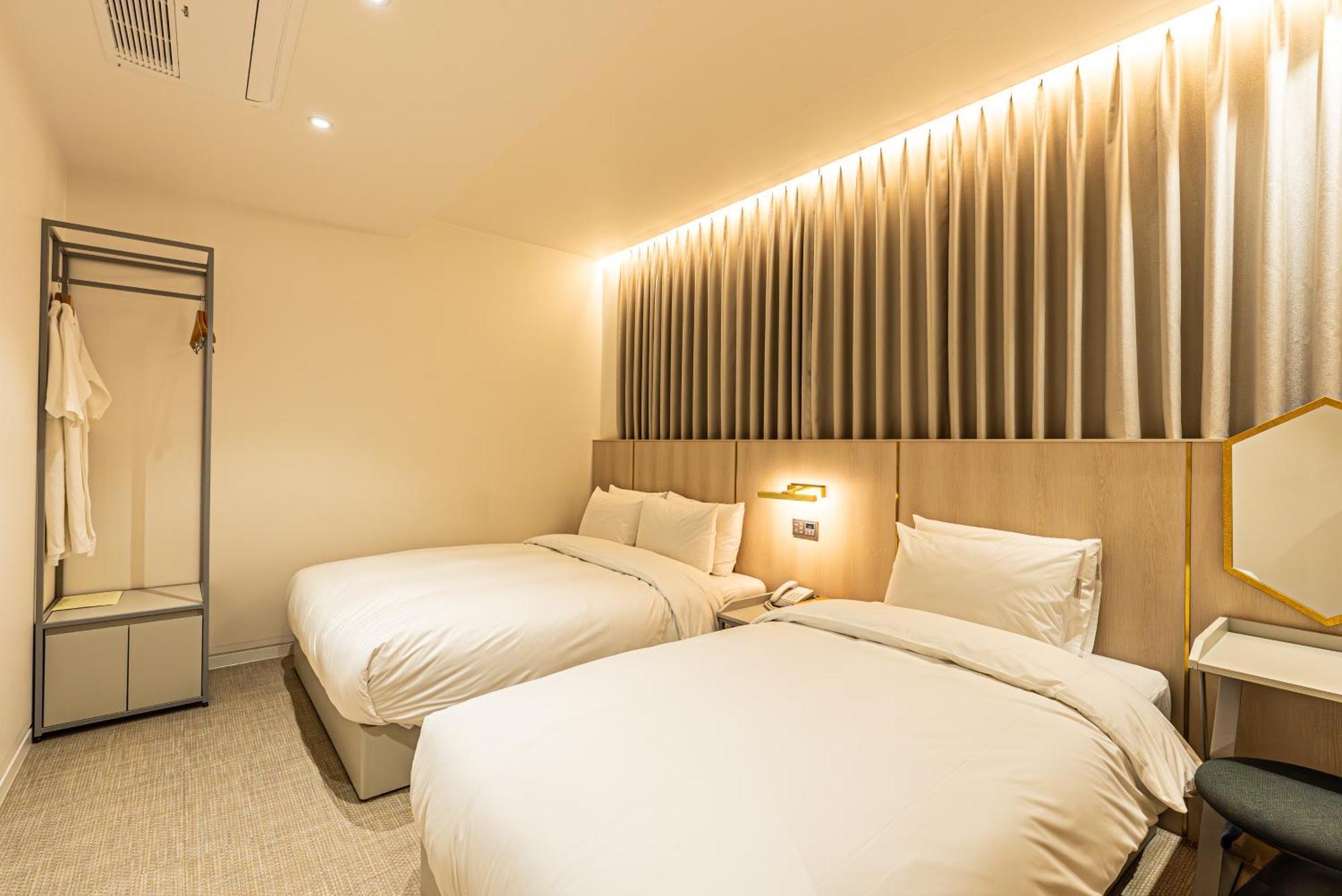 Hotel The Grang Seogwipo Extérieur photo