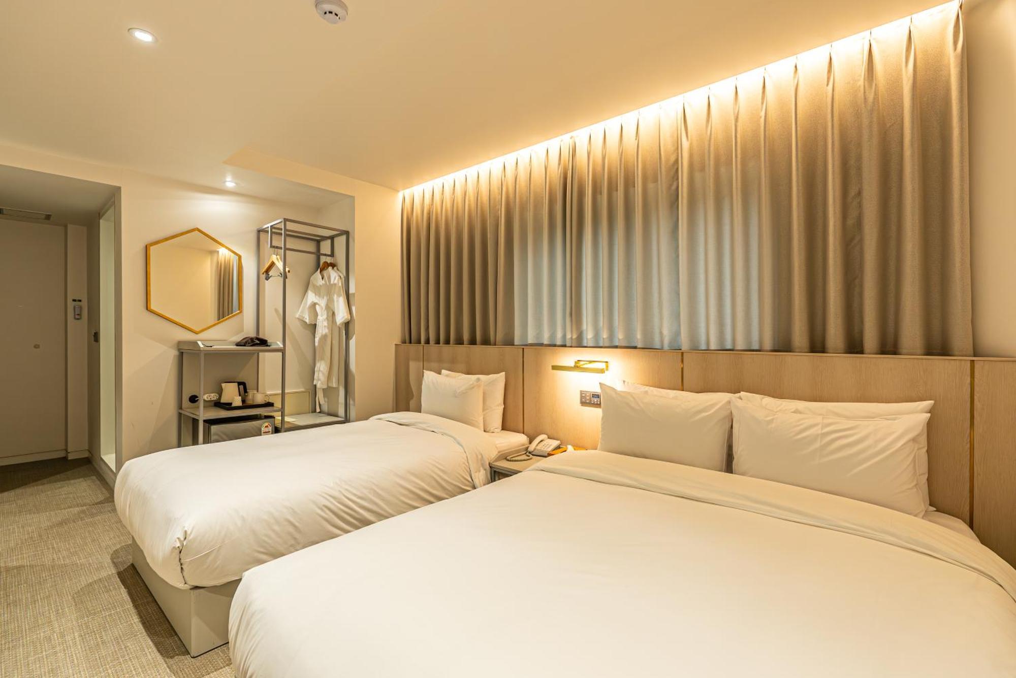 Hotel The Grang Seogwipo Extérieur photo